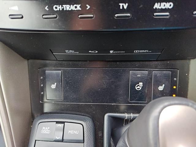 LEXUS IS300h