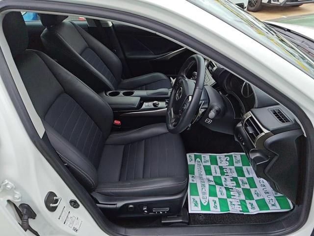 LEXUS IS300h