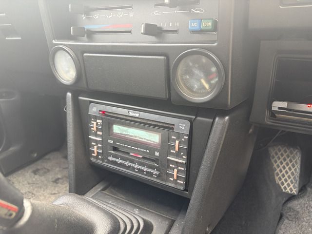 SPRINTER TRUENO hatchback