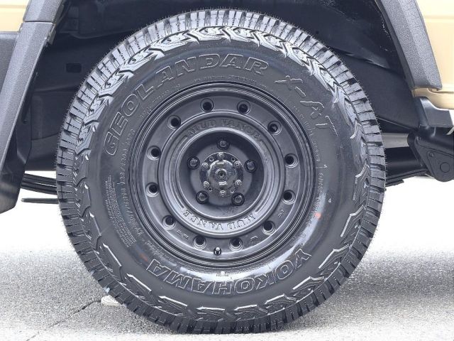 LANDCRUISER van