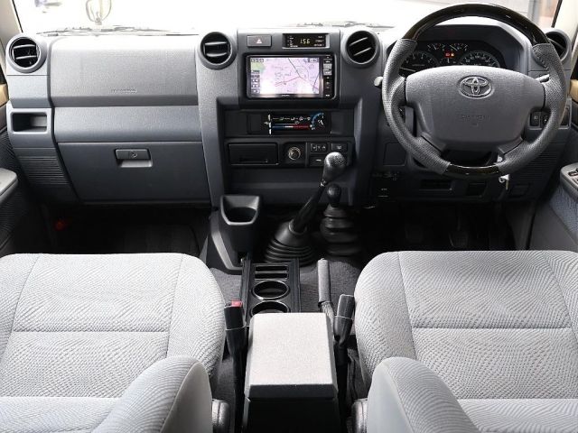 LANDCRUISER van