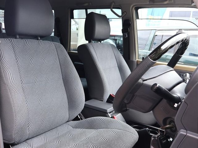 LANDCRUISER van