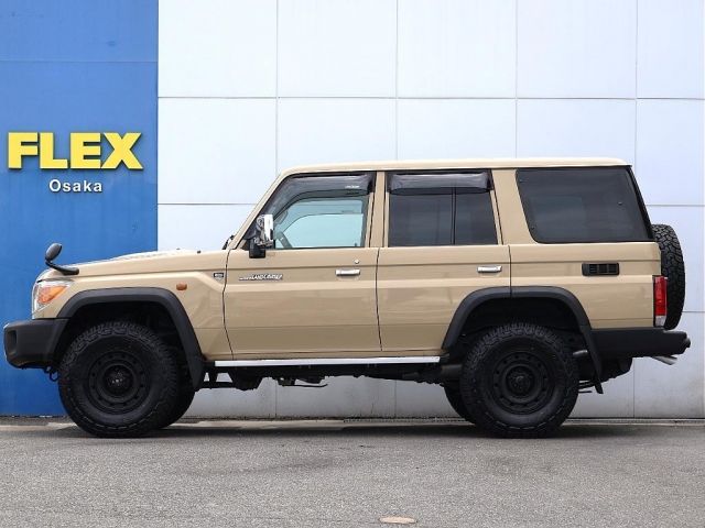 LANDCRUISER van