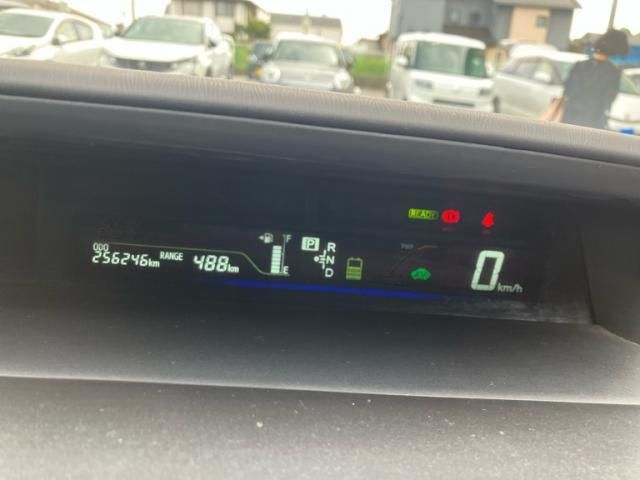 PRIUS Alpha