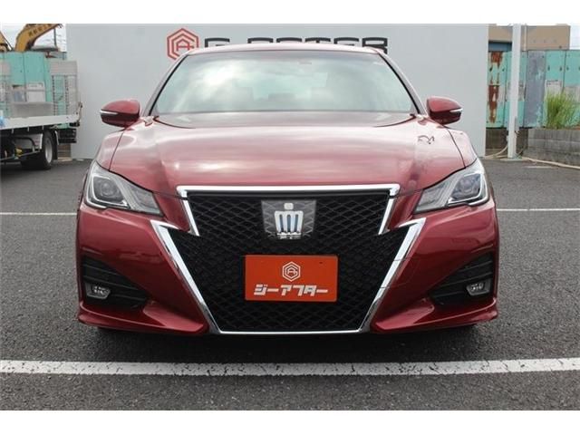 CROWN sedan hybrid