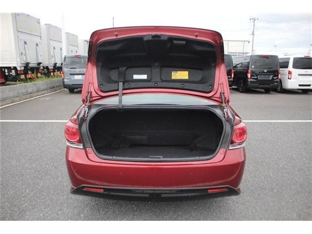 CROWN sedan hybrid