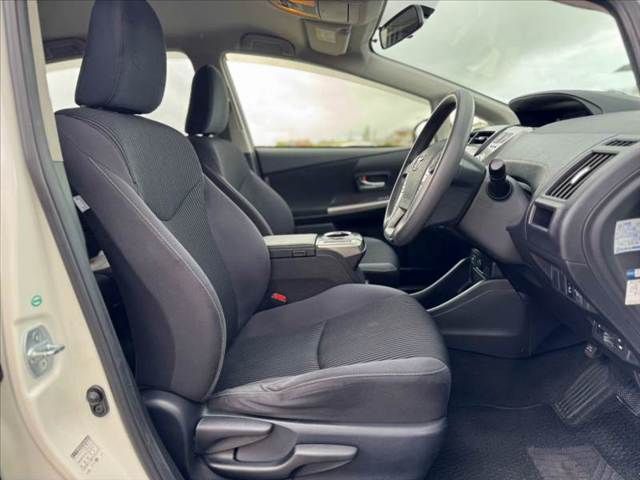 PRIUS Alpha
