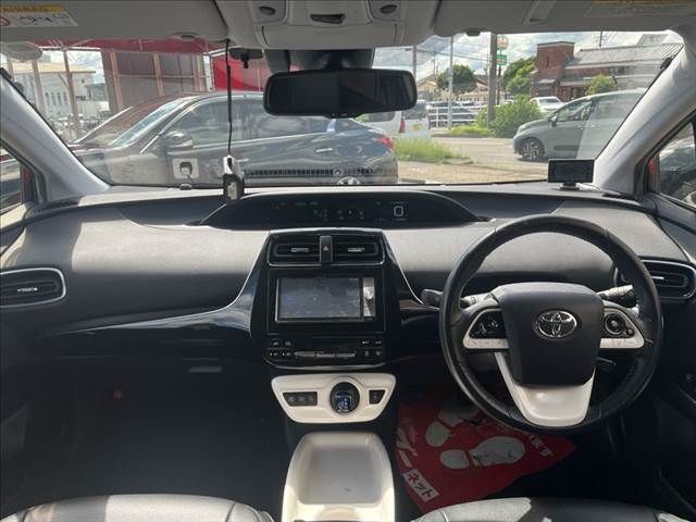 PRIUS 4WD