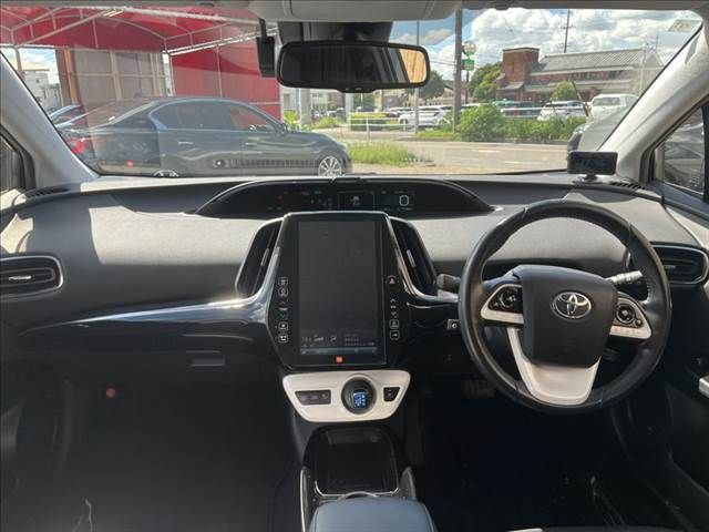 PRIUS PHV