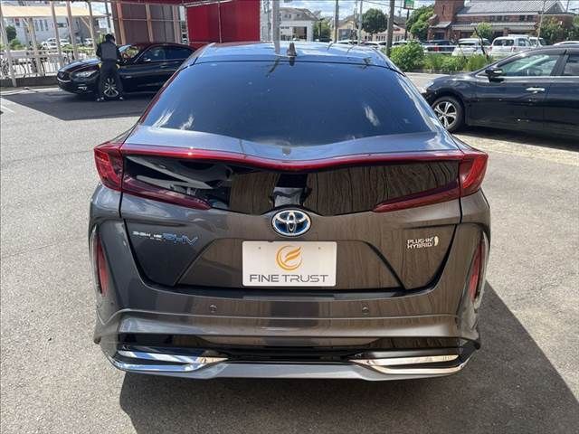 PRIUS PHV