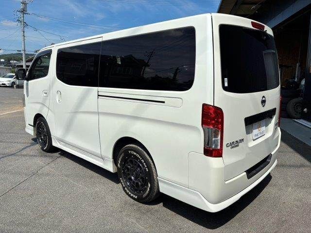 NV350 CARAVAN 4WD