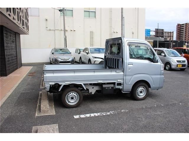 PIXIS truck 4WD