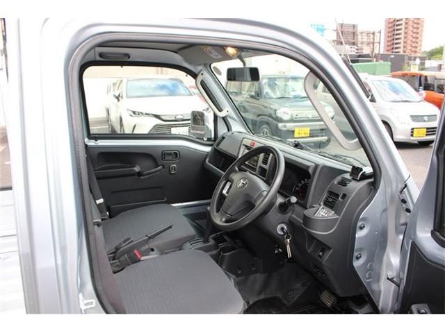 PIXIS truck 4WD