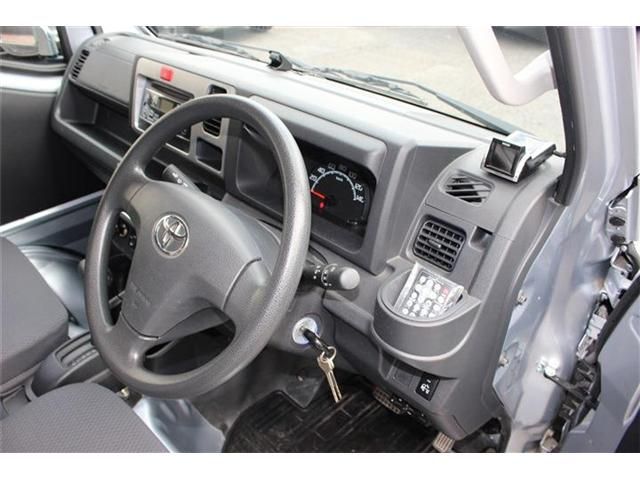 PIXIS truck 4WD