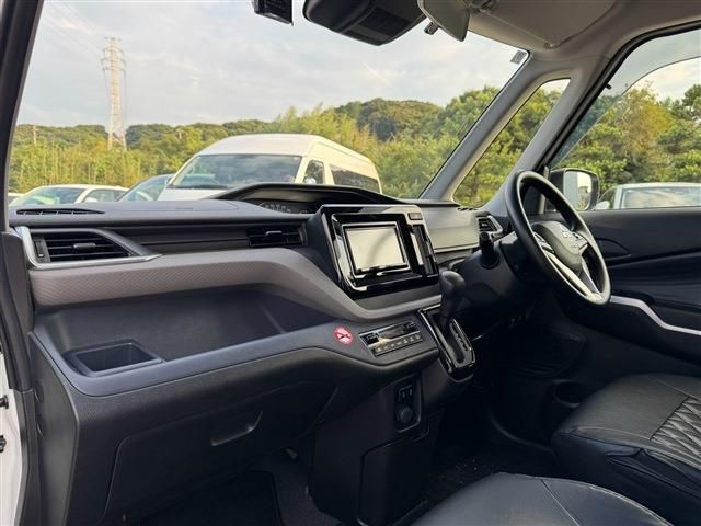 DELICA D:2 2WD