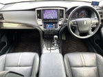 CROWN sedan