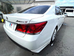 CROWN sedan