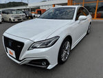 CROWN sedan hybrid