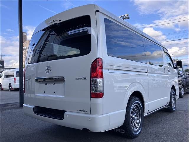 HIACE van 4WD