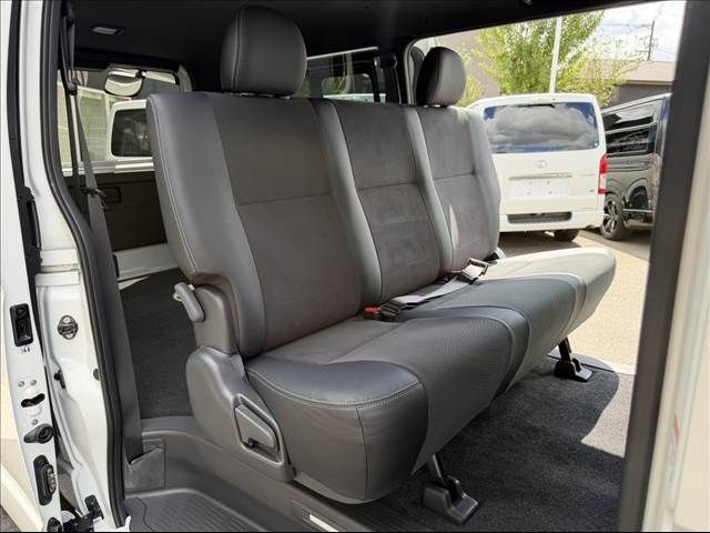 HIACE van 2WD