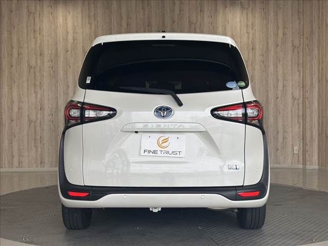 SIENTA HYBRID