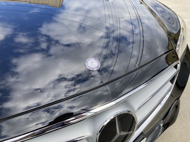 MERCEDES BENZ E class sedan