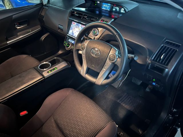 PRIUS Alpha