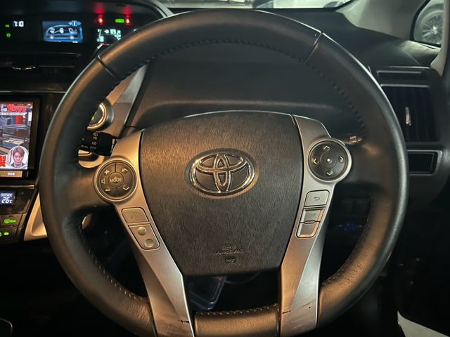PRIUS Alpha