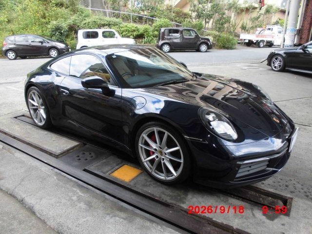 PORSCHE 911