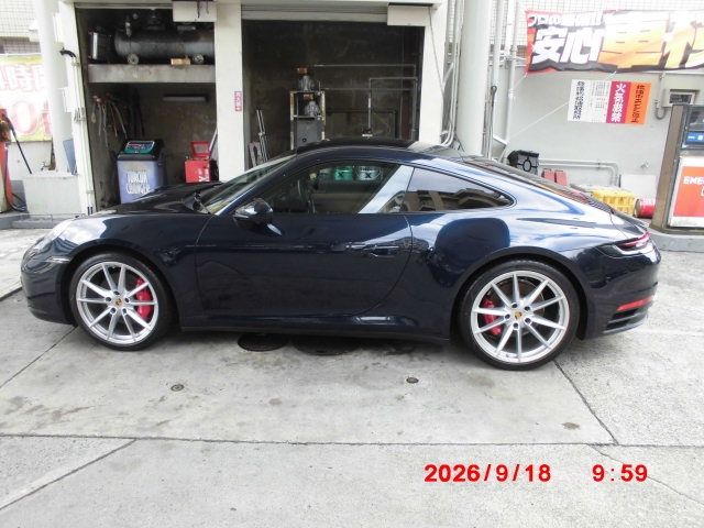 PORSCHE 911