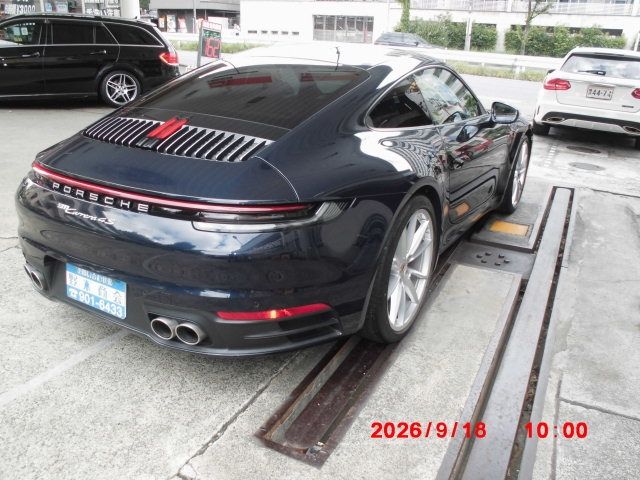 PORSCHE 911
