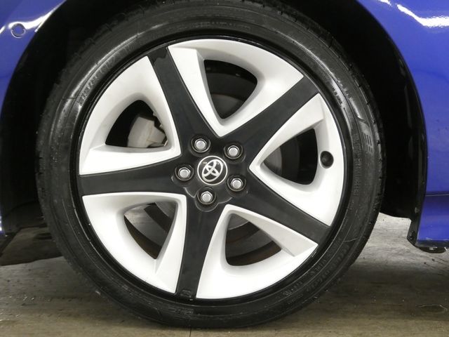 PRIUS 4WD