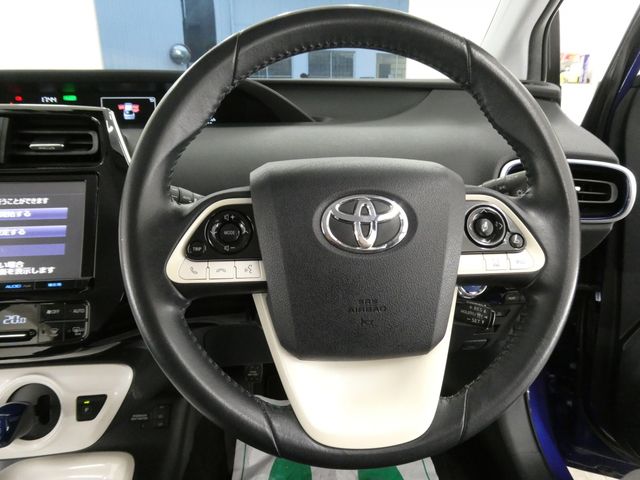 PRIUS 4WD
