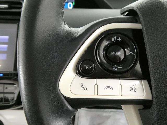 PRIUS 4WD