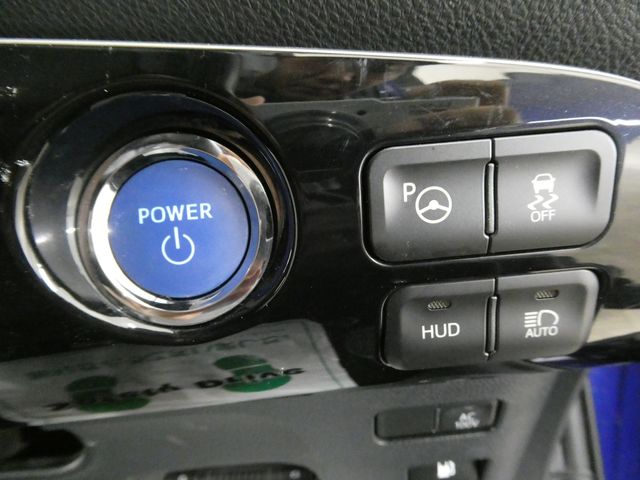 PRIUS 4WD