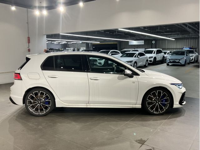 VOLKSWAGEN GOLF R