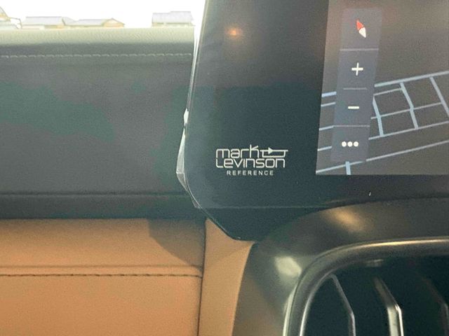 LEXUS LX600