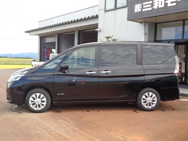 SERENA  S-HYBRID 4WD
