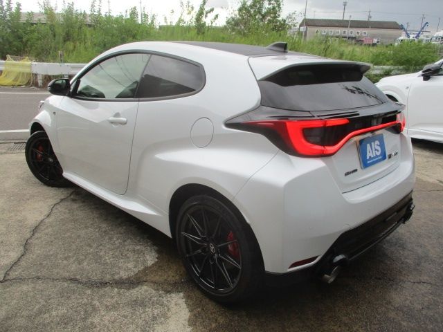 GR YARIS
