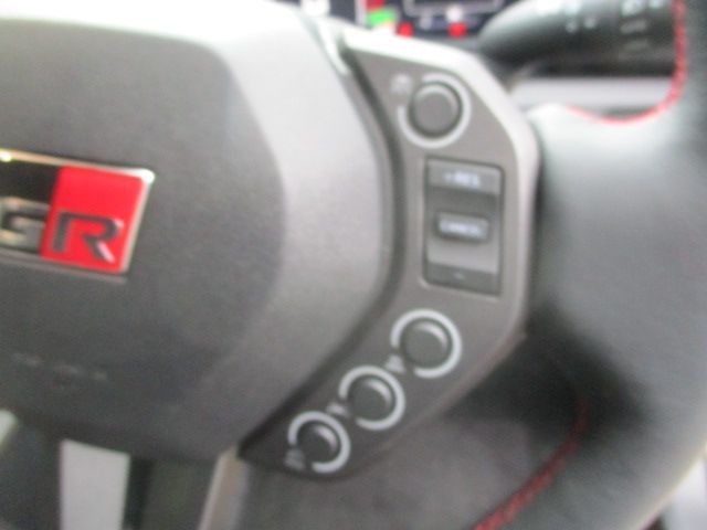 GR YARIS