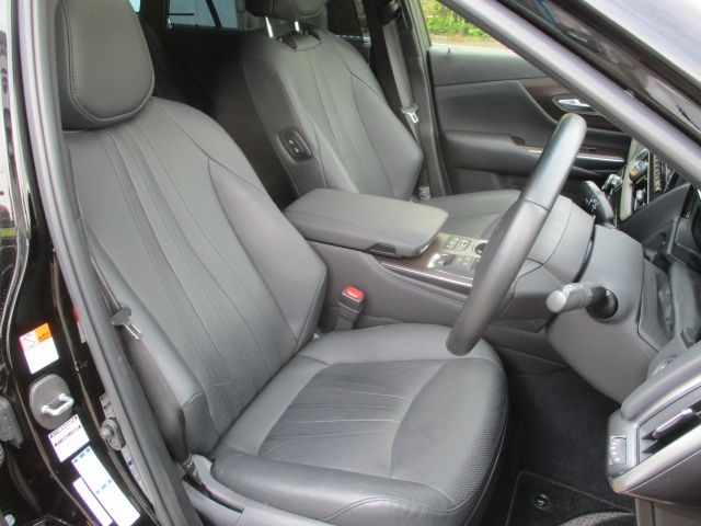CROWN sedan hybrid 4WD
