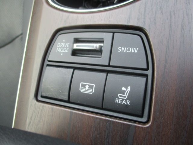 CROWN sedan hybrid 4WD