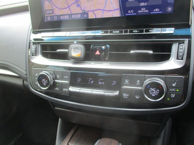 CROWN sedan hybrid 4WD