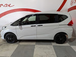 FREED plus HYBRID 4WD
