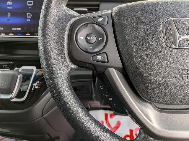 FREED plus HYBRID 4WD