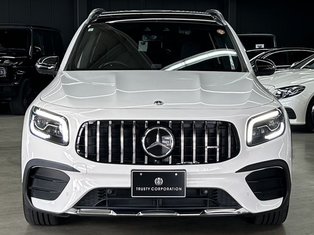 MERCEDES BENZ GLB