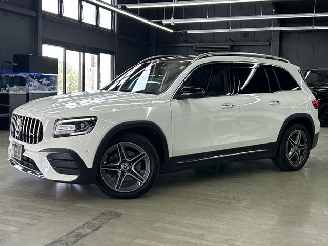 MERCEDES BENZ GLB