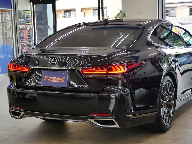 LEXUS LS500
