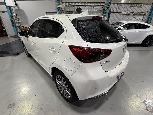 MAZDA2