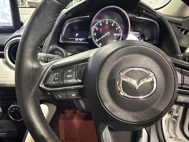 MAZDA2